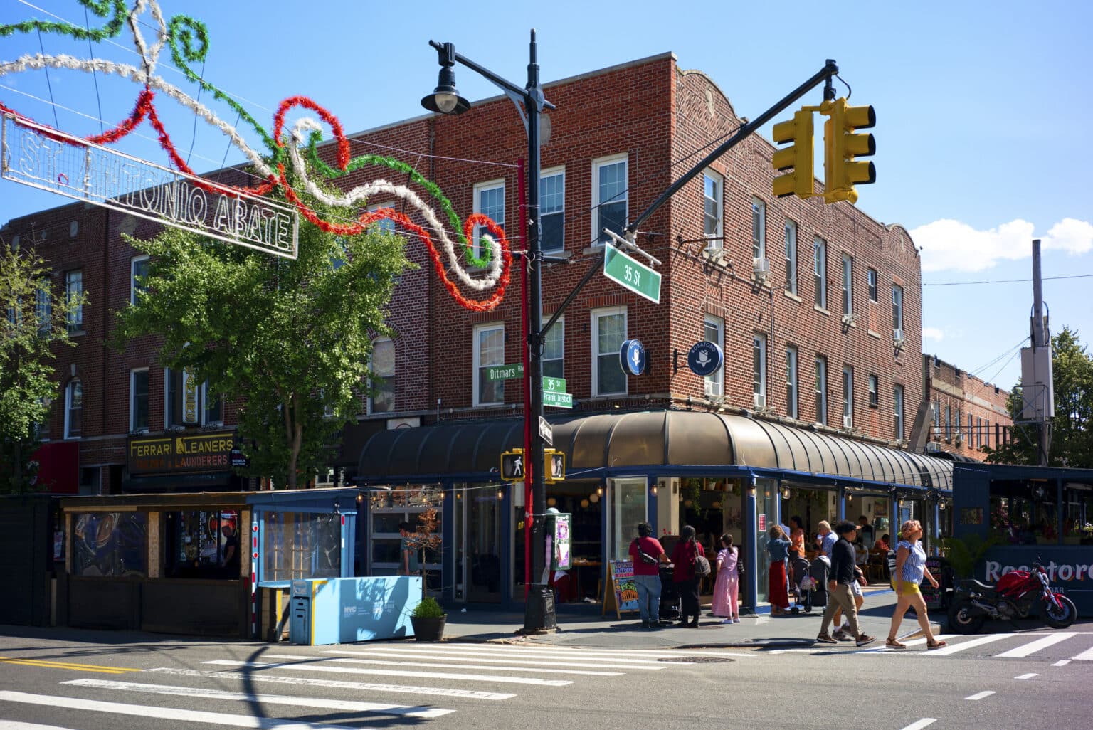 Astoria, Queens, New York. 2022.