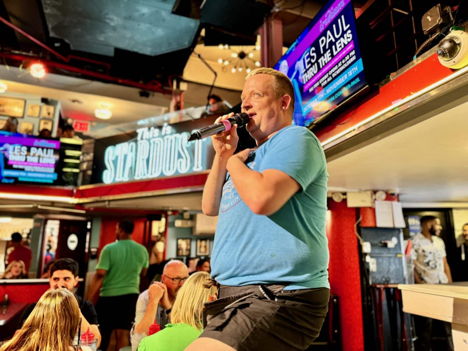 Ellen's Stardust Diner 3