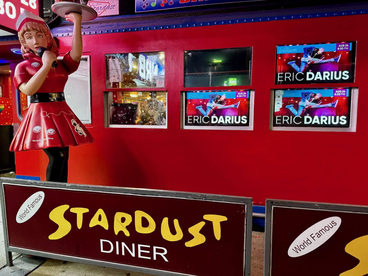 Ellen's Stardust Diner 6