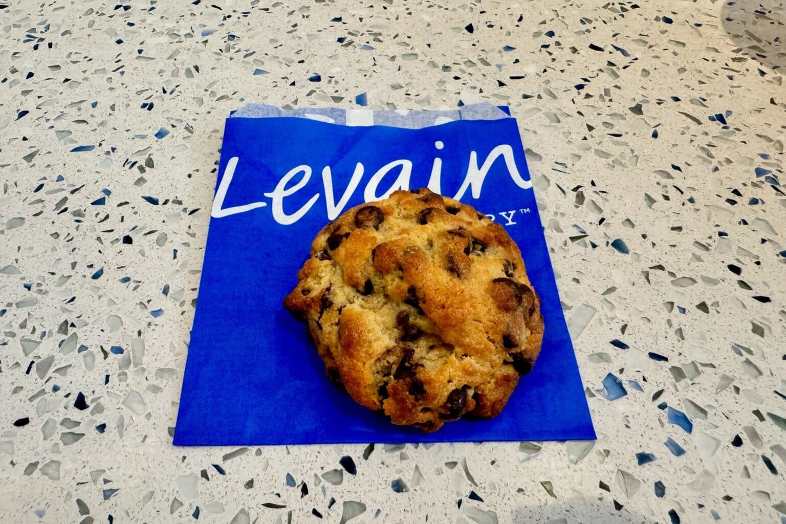 Levain Bakery cookie New York 4
