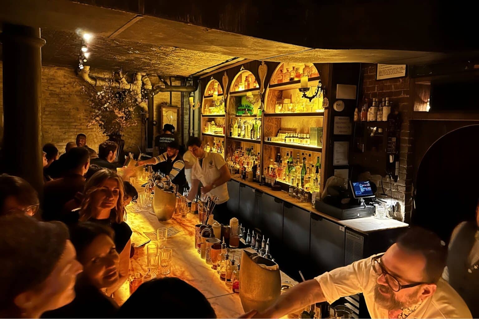 Apotheke bar