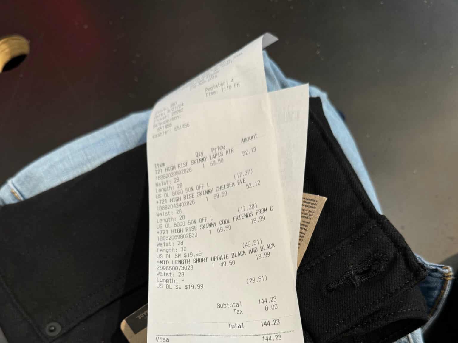 Empire Outlets ticket Levi's