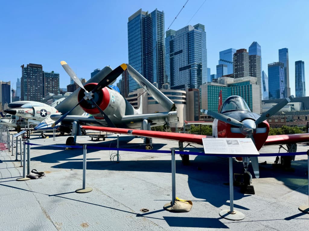 Intrepid Sea Air Space exterieur 2