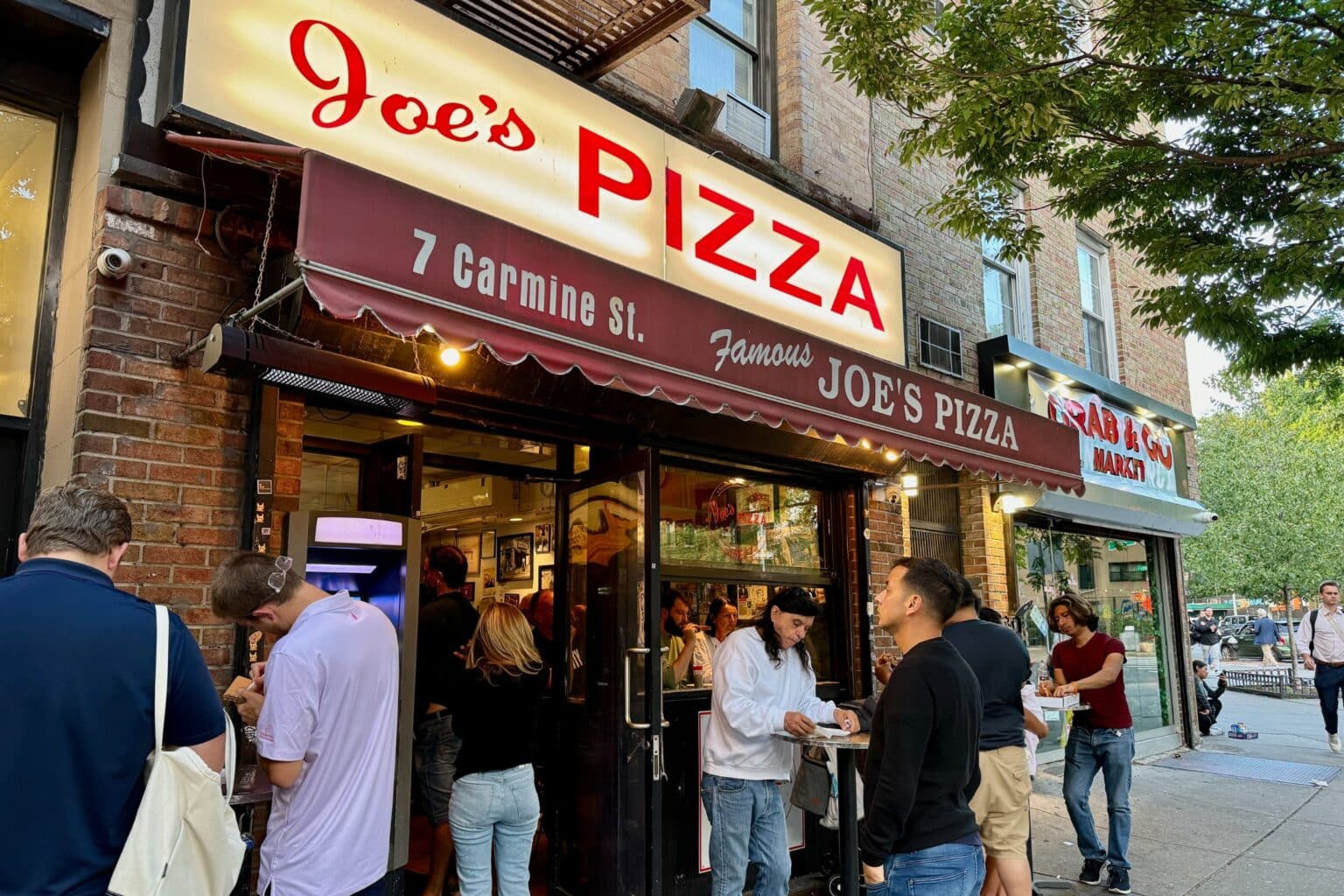 Joe's Pizza Greenwich Village