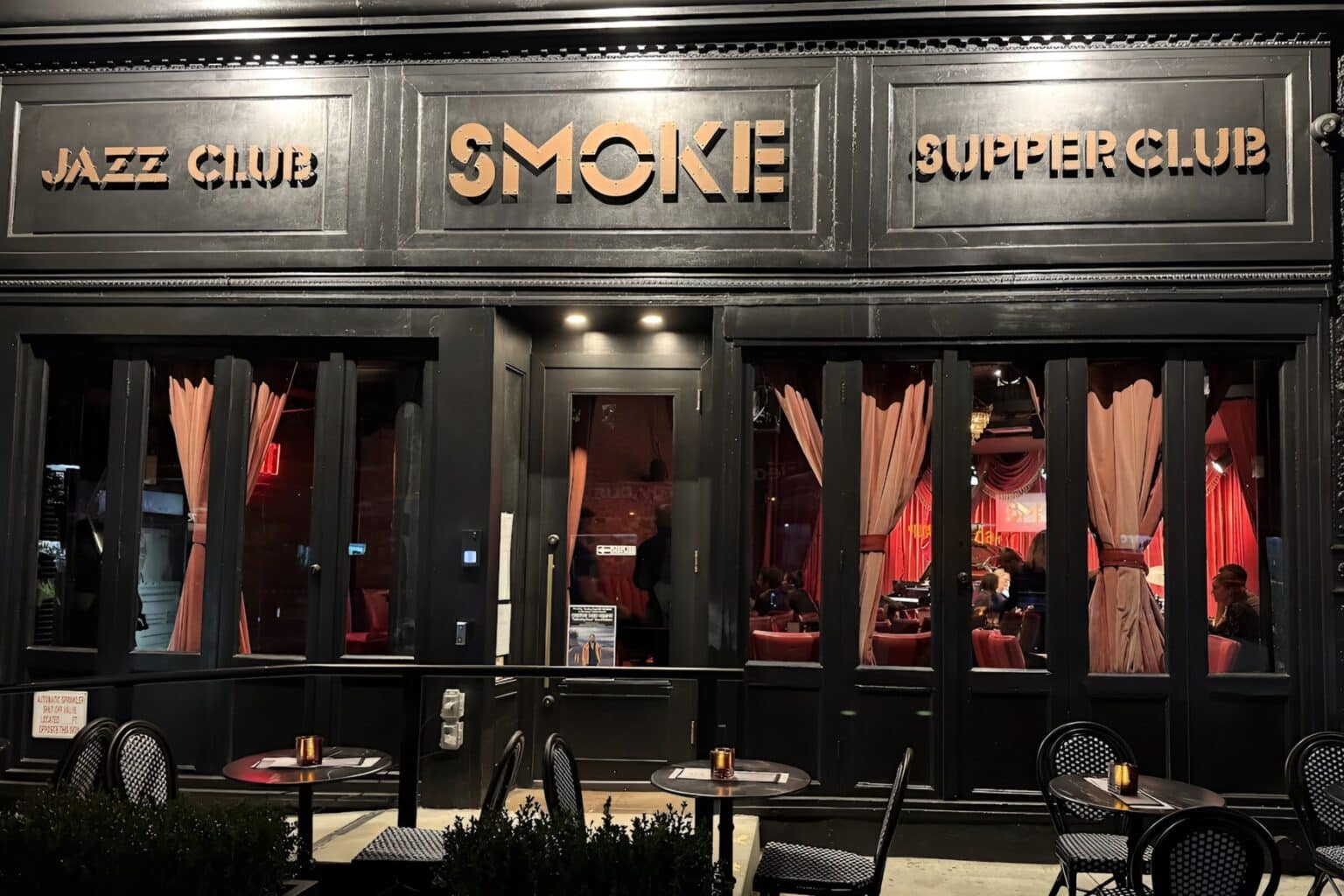 Smoke Jazz Club & Supper Club exterieur