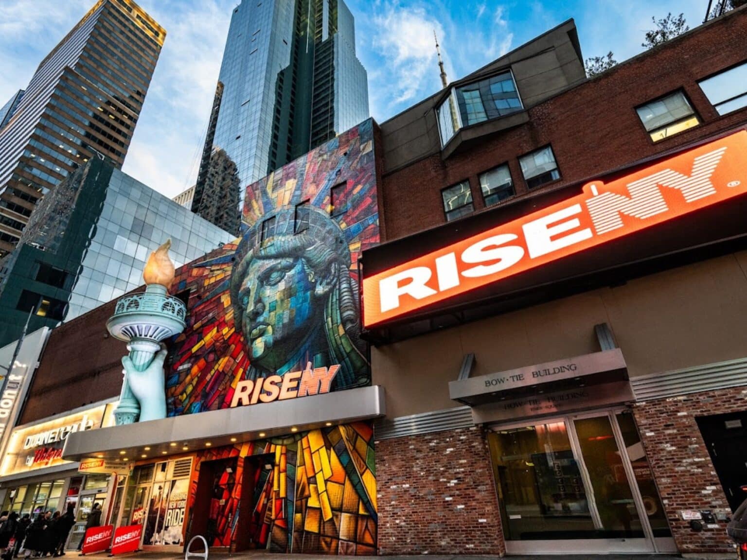 Entree RiseNY Times Square